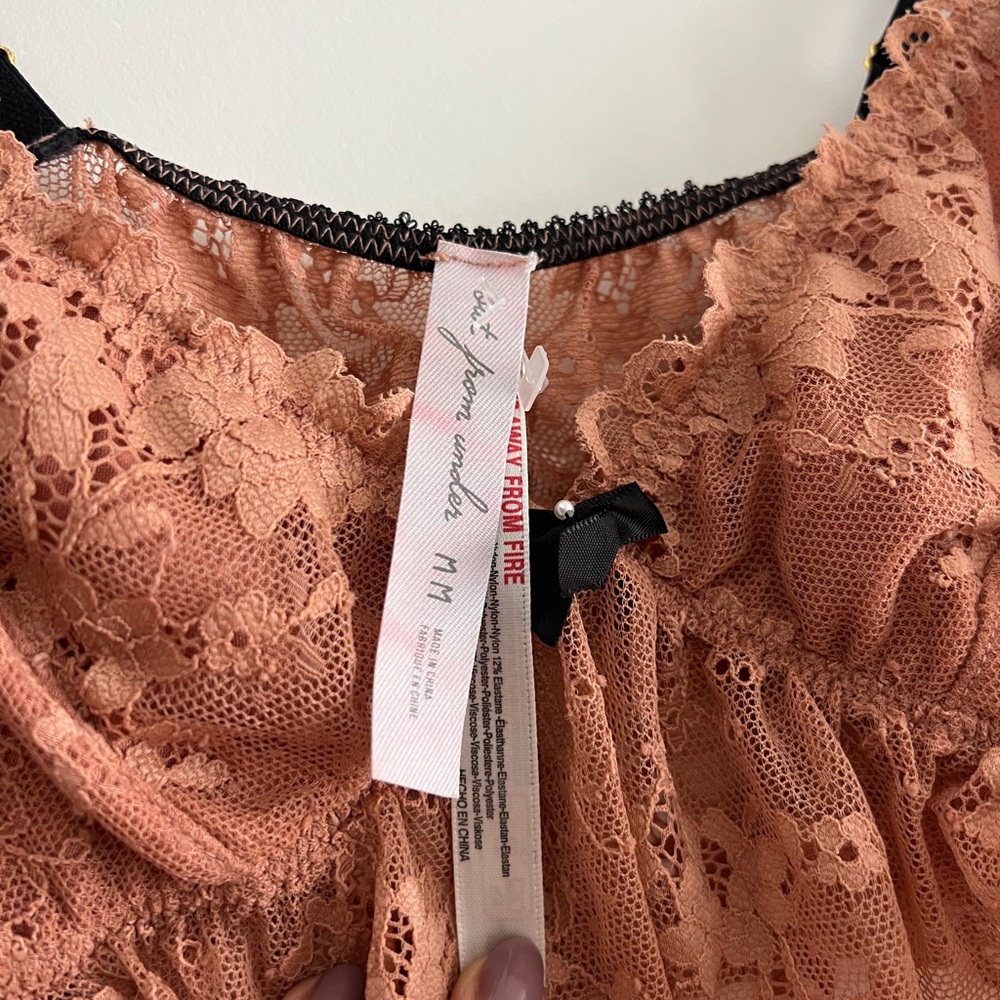 Urban Outfitters Ruffled Lace Bralette in Coral - Picture 3 of 3
